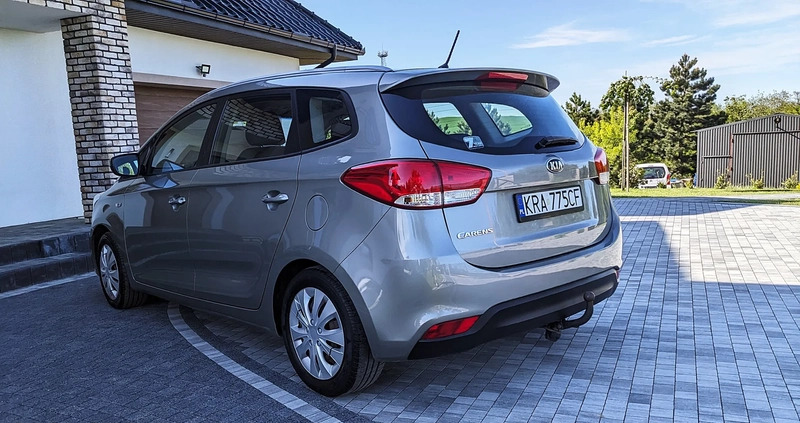 Kia Carens cena 40900 przebieg: 111000, rok produkcji 2013 z Słomniki małe 211